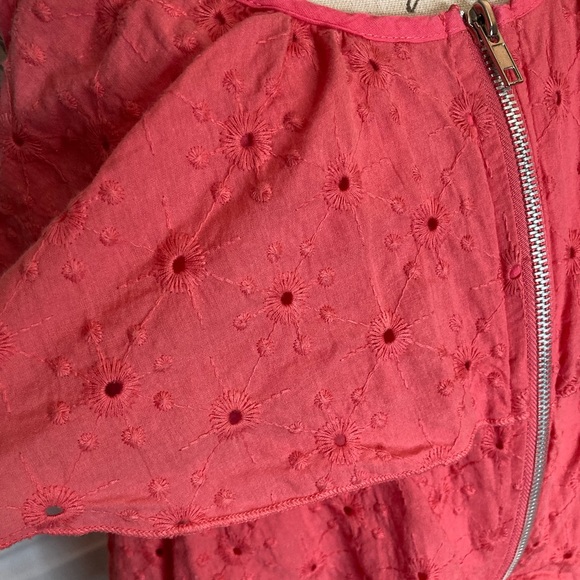 Lsenboye Eyelet Zipper Front Flowy Tank Top - Picture 3 of 13